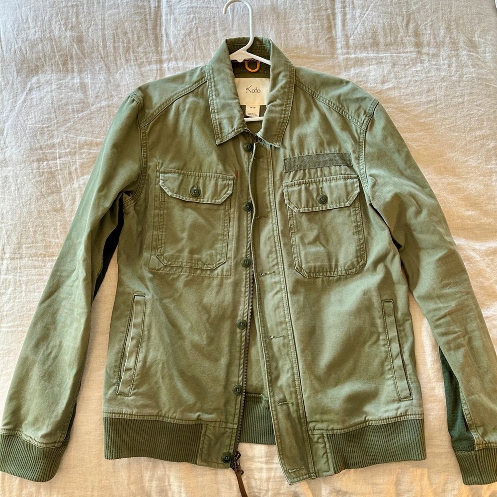 Koto Men's Military-Style Field Jacket in Olive Green